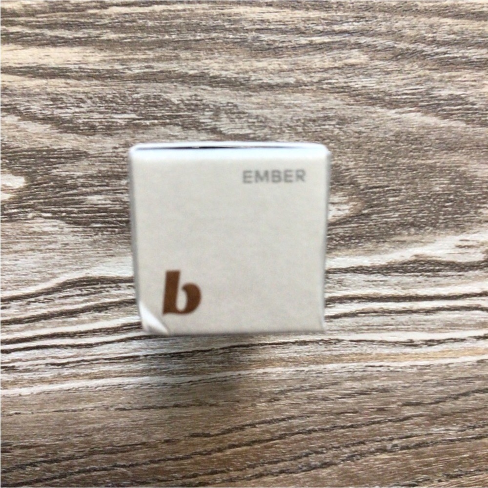 BeautyCounter Ember Lid Glow Cream Shadow NEW NIB - Picture 6 of 9